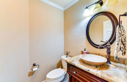 2 Mi to Lake Norman Home with Deck in Huntersville! - Foto 14