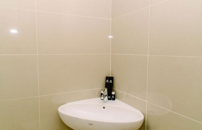 Warm And Cozy Studio Room Apartment At B Residence - Foto 8