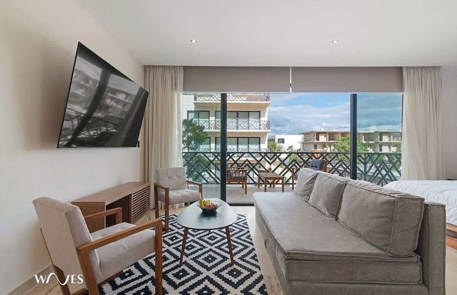 2 BR Apartment With Spacious Loft Close From Beach Zone - Photo 1