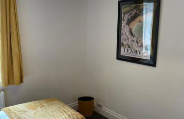Cheerful 2 Bedroom Townhouse with Cinema Loft - Foto 17