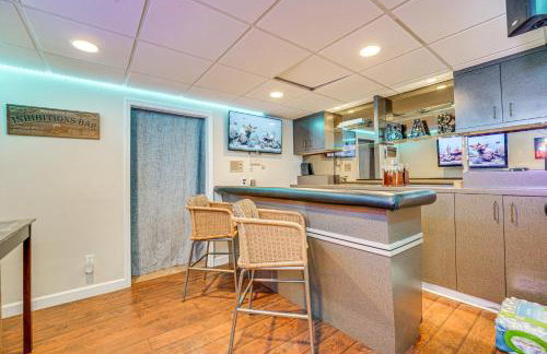 Bloomfield Retreat with Pool 6 Mi to Riverside Park - Foto 33