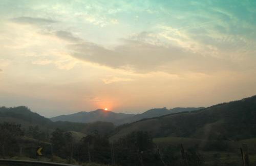 Chalé Bem-te-vi Vista espetacular da Serra da Mantiqueira - Foto 37