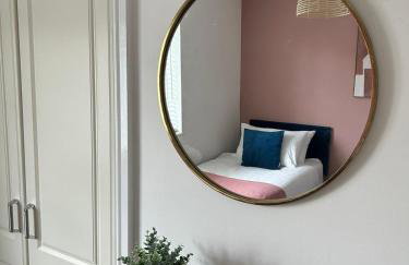 Beautiful 4-Bedroom Home for Groups & Families - Foto 16