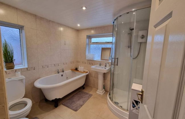 3 Bed Spacious House With Parking - Foto 27