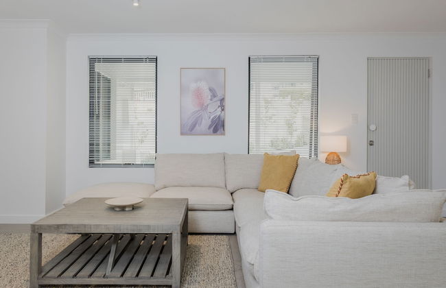 Coastal Cottage by the BnB Collection - Photo 9