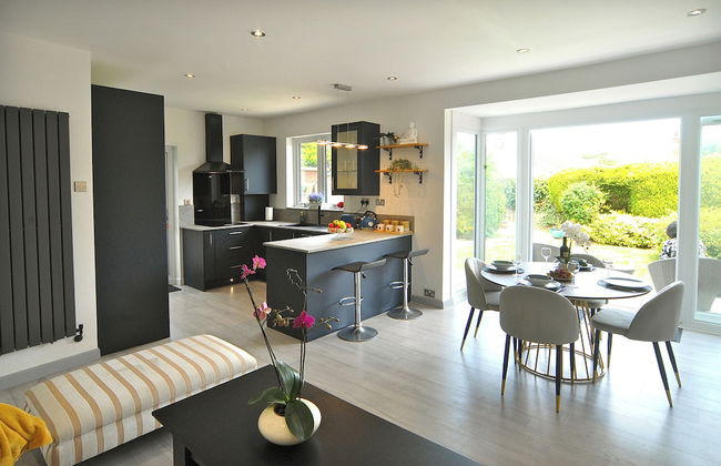 Cozy Cottage Stay - Modern, Cozy, Close to London - Foto 1