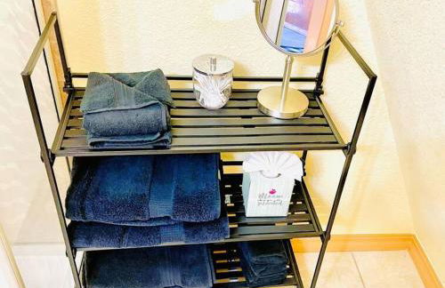 Beaver Lake Studio - King size bed and lake view - Foto 19