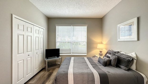 4 Bed 3 Bath In A Gated Community With Pool 4 Bedroom Villa by RedAwning - Foto 5, Habitación