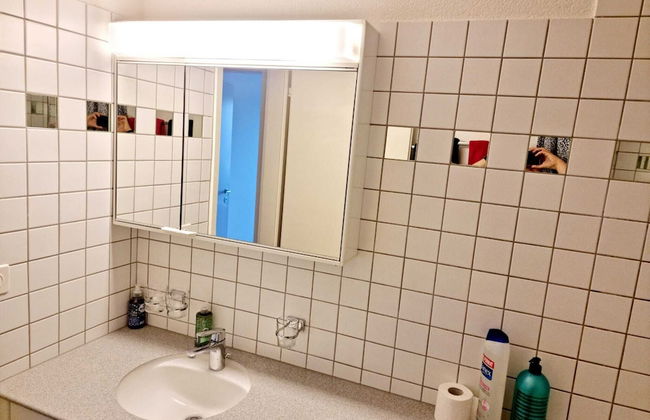 Entire Flat Close to Airport, Train, Center for 7 - Foto 21