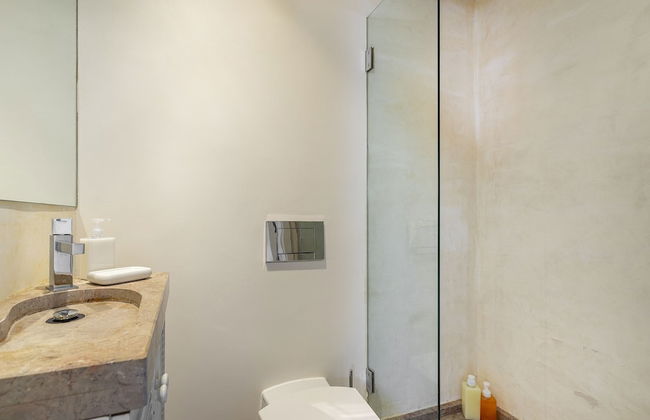 Stylish Sunny Penthouse Near Cascais Center & Greenspace - Photo 40