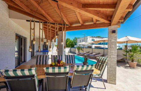 4 Bedroom Cozy Home In Marcana - Foto 12