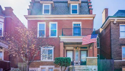 7BR Luxury Living 1st Floor Primary ABODEbucks - Foto 2