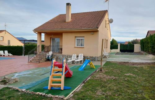 Disfrutar y relajarse en el Robledal - Foto 3