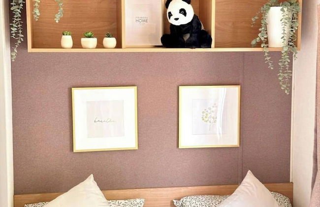 Harwich - Caravan - Sleeps 10 - Garden - Pool - Foto 5