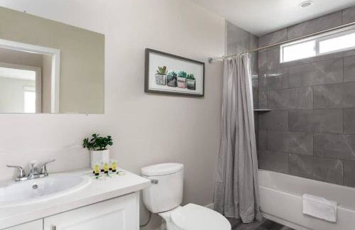 Modern 4BR Stay Premium Beds & Full Kitchen - Foto 56