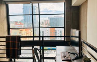 Penthouse Industrial Loft & Parking Little Italy - Foto 14