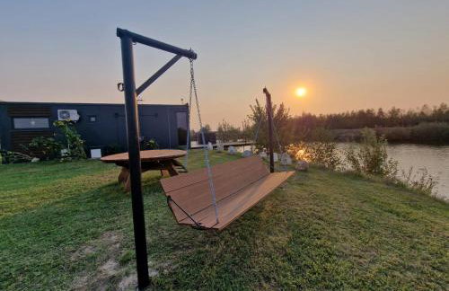 GRETA Nowoczesny domek modułowy nad stawem - Foto 42