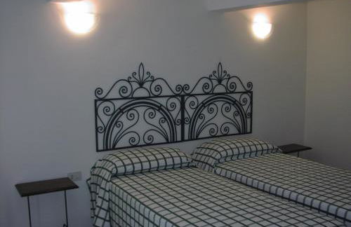 Villino with Garden - Photo 9