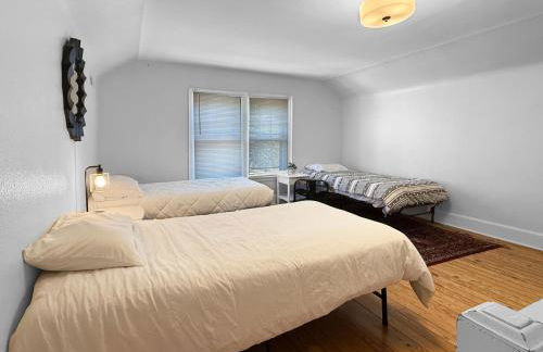 Entire Duplex 4br2ba Sleeps 8 Near Drake Uni - Foto 52