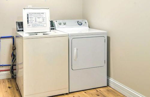 Secluded Brownsville Cabin with Deck and Fire Pit - Foto 20