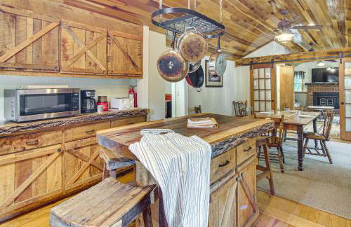 20-Acre Cabin with Pond 5 Mi to Biltmore Estate! - Foto 12
