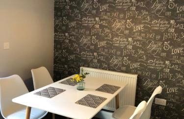 Hill House - 5 Mins Merry Hill - Perfect for Contractors & Families - Foto 13