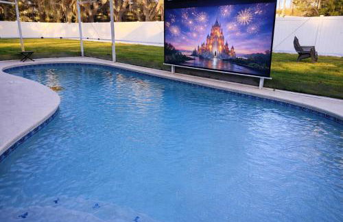 Amazing Star Wars Villa with Arcade & Theater, Private Pool, 3 King, Near Disney - Photo 1