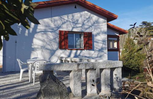 Casita independiente con jardín y chimenea. - Foto 6