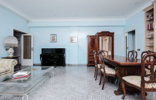 Lush Garden Steps Away from Great Park - Foto 19