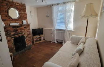 Bee Cottage - Photo 3