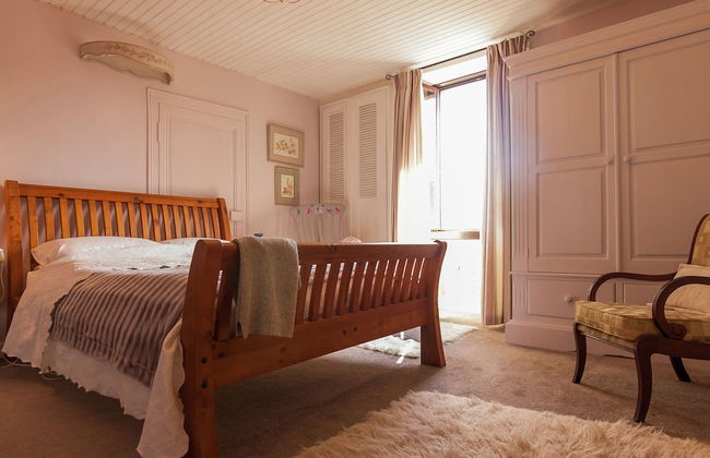 Elegant House With Heated Pool and Sauna - Photo 3