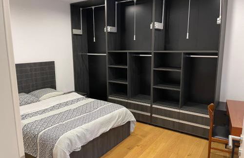 Superbe appartement au RDC avec parking gratuit - Foto 3