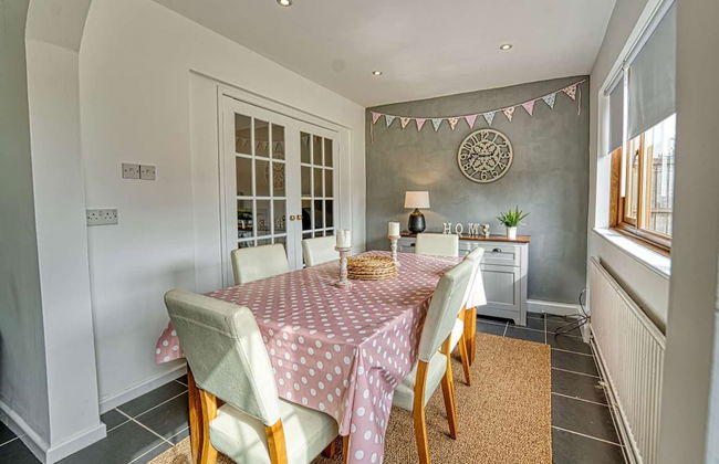 Host Stay Severn Swans House - Photo 9