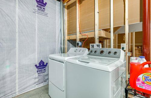 Golf, Hike and Boat Home with Fire Pit in Friendship - Foto 18