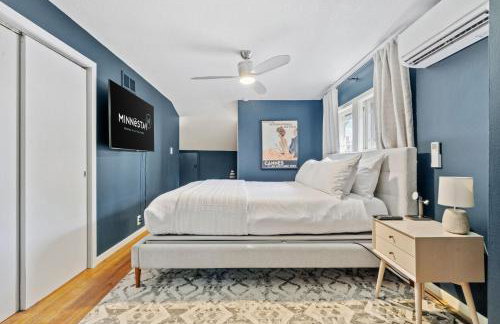 Lowry Parlour - Photo 4