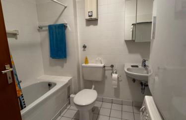 Große Wohnung verkehrsgünstig im Zentrum Duisburgs - Foto 8