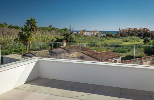 Villa moderne proche de la mer - Photo 2