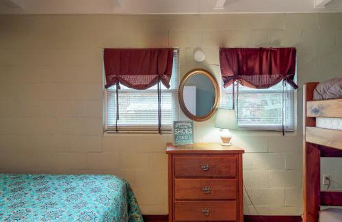 Bring Your Boat! Lake Murray Haven with Deck and Dock - Foto 14