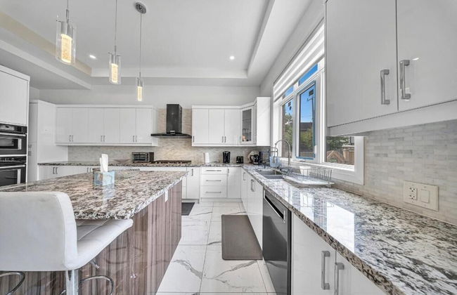 Dazzling Home Next to Beach & Go Station - Foto 24