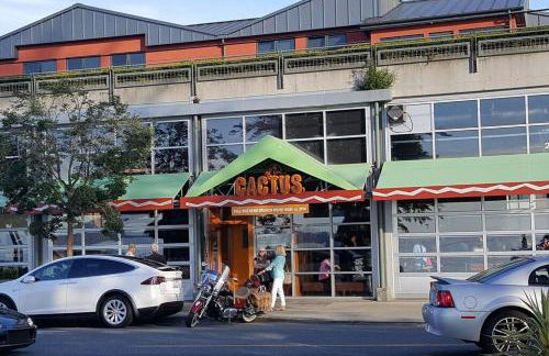 Alki Beach Cottage, NEW, 2 bedrooms, 2 bathrooms, near beach, AC, WD, Parking - Foto 50