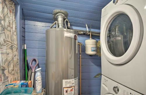 Creekside Home with Patio, Walk to Manitou Incline! - Foto 19