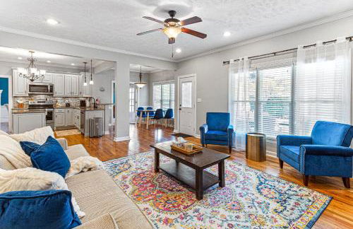 Amazing Home w/ Huge Pool, Game Tables, Movie room, and More! - Foto 19