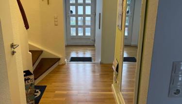 Family House - Photo 4