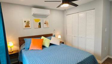 Lovely unit central location - Photo 3