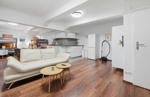 Yello Homes - Tiny Loft - 4 Personen - Flughafen - Foto 15