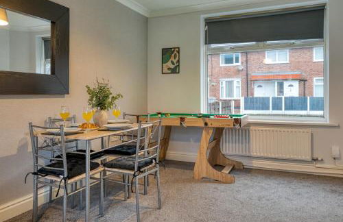 Vibrant 3BR Getaway Sleeps 6 Exclusive Offer - Photo 10