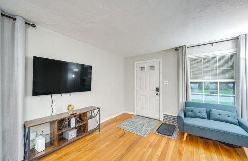 2 Mi to Lake Erie Home with Yard in Euclid! - Foto 4