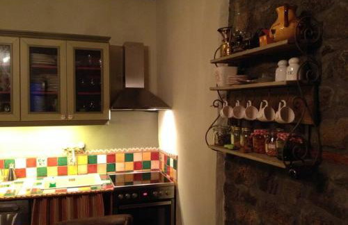 Δάφνη 1933, Λιθόχτιστο Αρχοντικό στο Βουνό - Foto 17