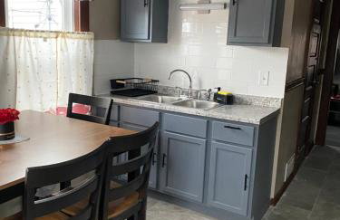 Casa ubicada 6 minutos del centro 6 minutes to Downtow No permited partys or smoking - Foto 17