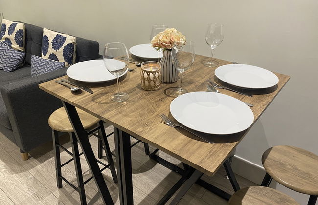 Gladstone Apartments by Bluebell Rooms - Photo 33